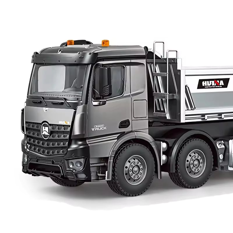 Huina 1536PRO metal construction RC truck side angle